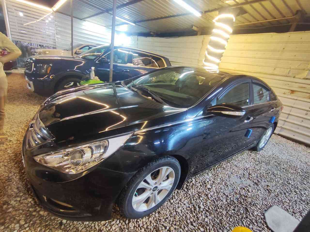 للبيع سوناتا 2013 ماشيه 152الف فول مواصفات 1/1
حادثه الجاملغ الامامي الايسر مصلح نفسه البنيد مبدل بامريكا
المواصفات
*بنوراما
*بصمه ابواب وتشغيل
*شاشه كبيره
*كشنات جلد تدفئه تبريد
*تبريد قطعتين
*جواه تخم تاير جديد
مواصفات اللمتد معروفه
ملاحضه*
 تبريد بي مشكله يفصل
رقمي ***********
***********
 للتواصل واتساب 
او الاتصال
