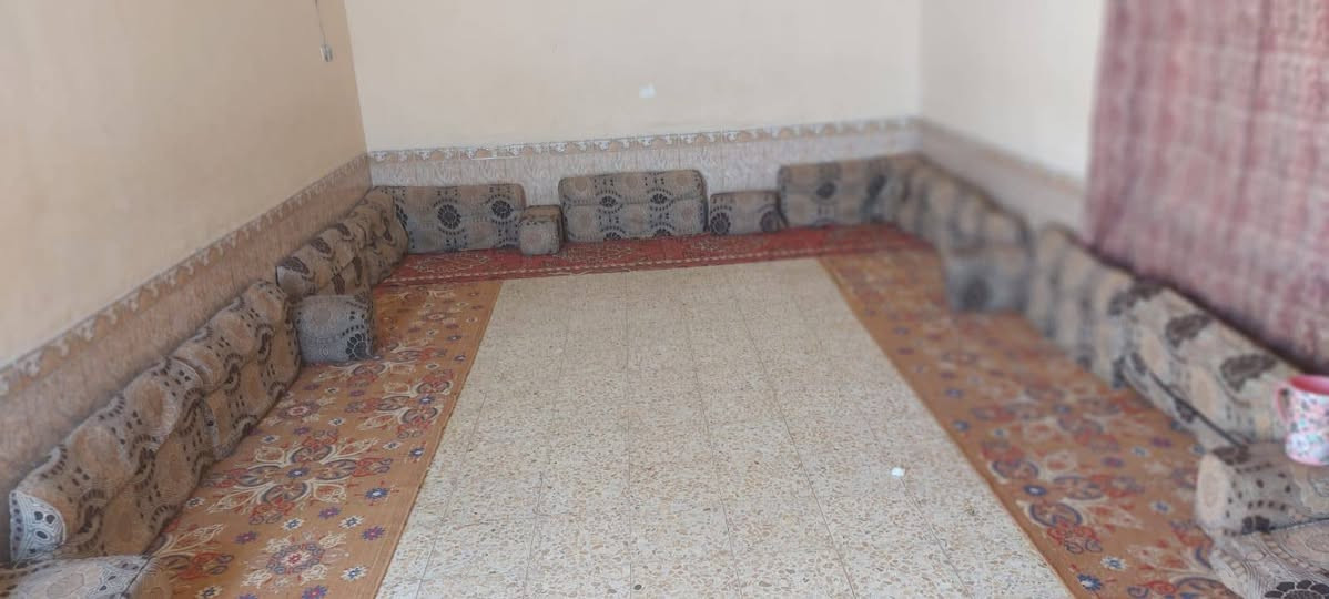 بيت  زراعي البيع  بحي شراد يم البدعه بحي الحرار البناء بلوك مساحته 240
تصال عل هاذا الرقم***********
