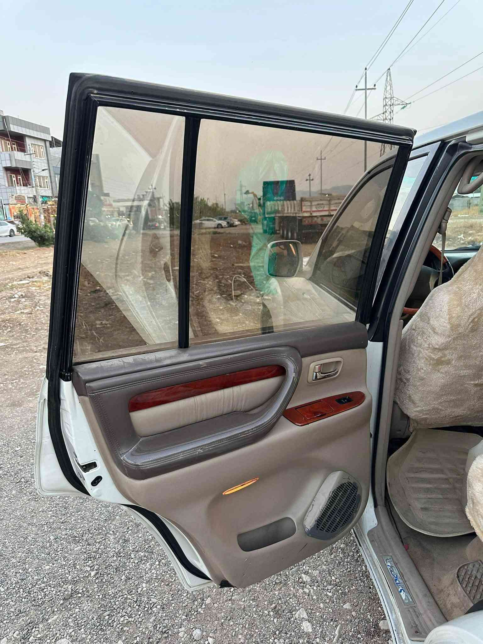 لكزس LX470 • فول مواصفات • ٢٠٠٠