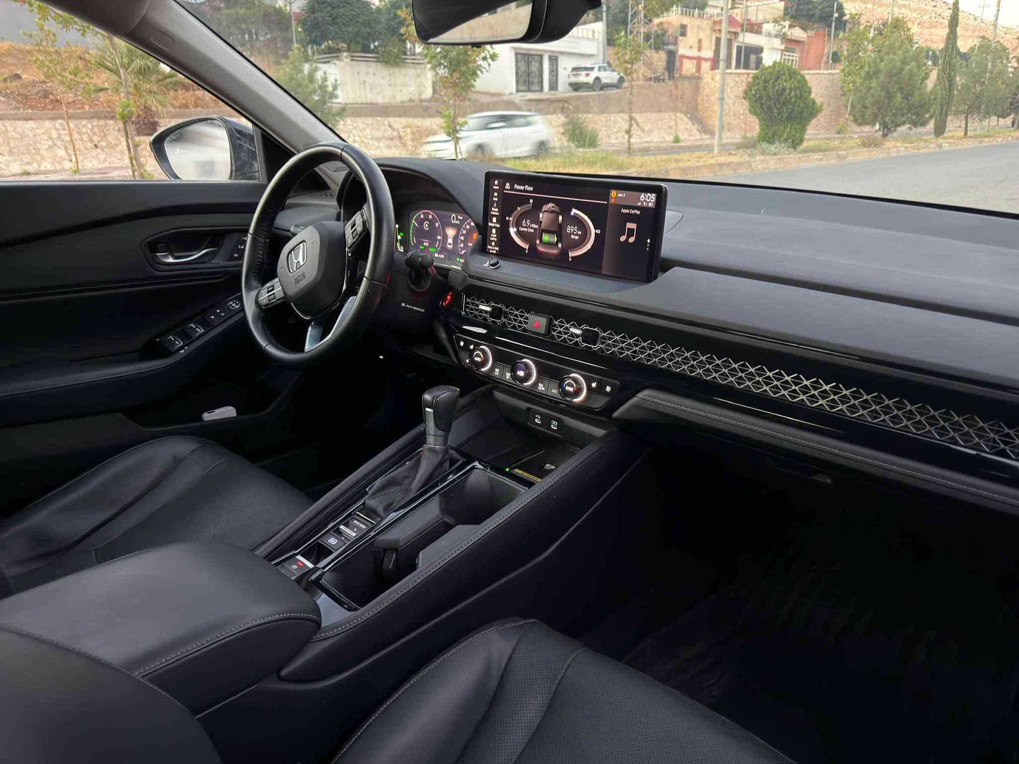 للبيع – هوندا اکورد هایبرید اعلی فئە تورنك ٢٠٢٤ 🔥🔥
                               Honda Accord Hybrid Touring 2024
ماشیە 44 الف مایل 
لون اسود 🔥🔥🔥🔥
مرقمە کامل جاهز 

• محرك هايبرد 2.0 لتر اقتصادي جداً بالوقود

📄 تفاصيل السيارة:
• ارباكـات راجعة سيستم 
• السيارة بها الجاملخ الأمامي الأيمن صبغ فقط بدون دواخل
رقم شاصی 1HGCY2F88RA055545
📞 للمزيد من المعلومات:
***********
واتساب موجود
