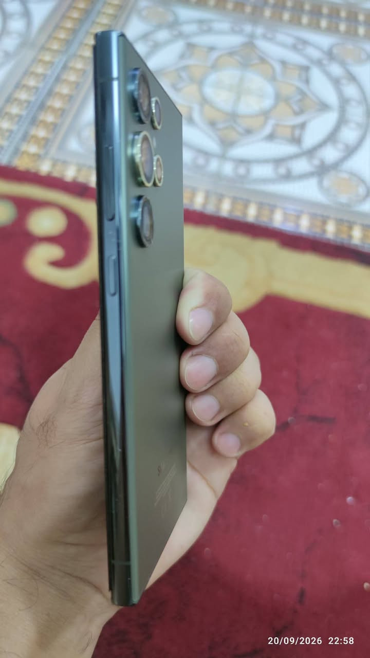 #للبيع S23 الترى دبل شريحه ذاكره ٢٥٦  لون تيتانيوم 
جدااا نظيف مع كامل ملحقاته فقط يوجد ضرر بسيط بالشاشه نفس ما بالصور وما مأثر شيء على الجهاز ابدااا
 بصمة وقلم ولمس طبيعي شرط الفحص
السعر  ٥٥٠ الف وبي مجال
رقم الهاتف ***********  بي واتساب 
العنوان : كوت + يوجد توصيل

نص مكتوب في الصور:
- 20/09/2026 22:58
