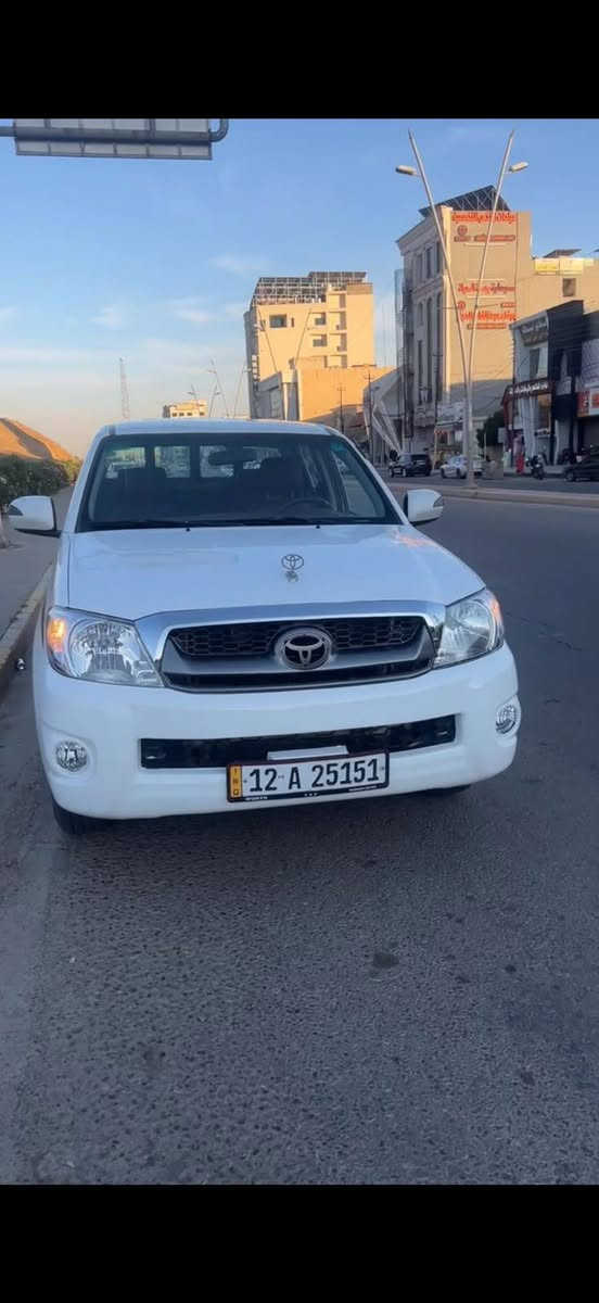 تيوتا هايلوكس ٢٠٠٩ كويتي رقم نينوى باسمي كابون بانزين صبغ شبر وبيها معجون مبدل باب الخلفي ورا السايق والبوند تعديل خفيف سعر ١٥٠ وبه مجال قليل *********** ***********
