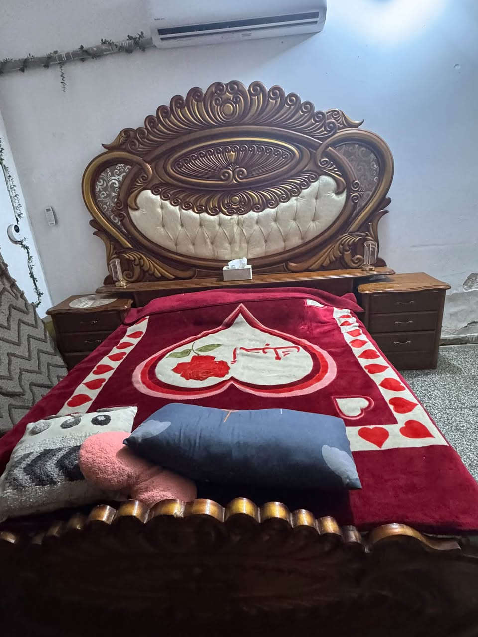 من رخصت الادمن
غرفه صاج عراقي مصارله سنه او اقل 

غرفه خارج داخل 5 ملم غرفه كلش ثكيله صاج بورمي درجه اولى مابيه اي نقص 

بغداد حي العامل 

السعر : مليونين و200 وبين مجال مال حك الجيه
رقم الهاتف 
***********
