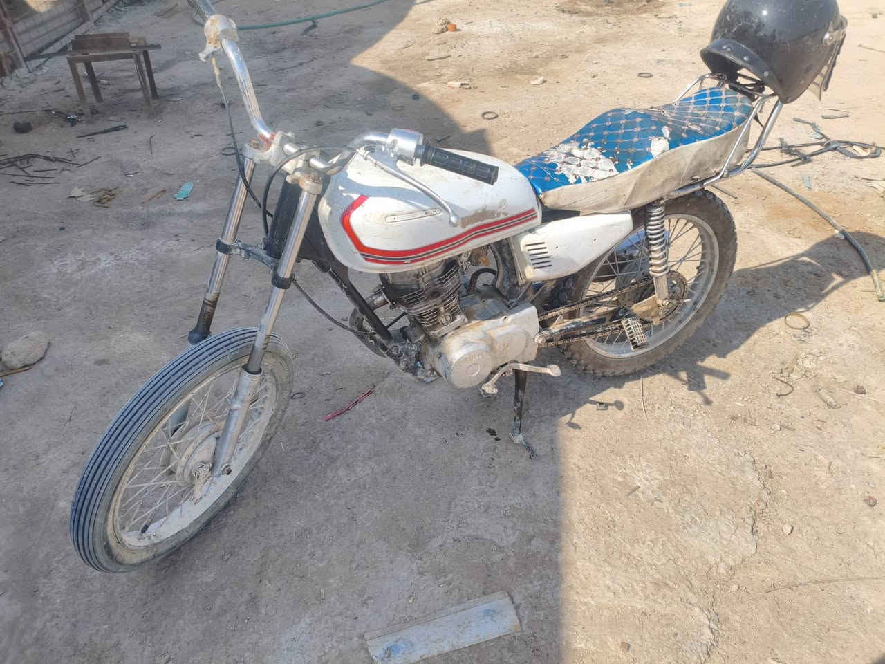 سلام عليكم دراجه البيع مديل 2019 أوراق اسكنر مكفولة مفاله عامه مكينه ناعمه عشرط شلعه ومعدل تايرات جدد كله جديد سعر 350 
للتصال ***********
