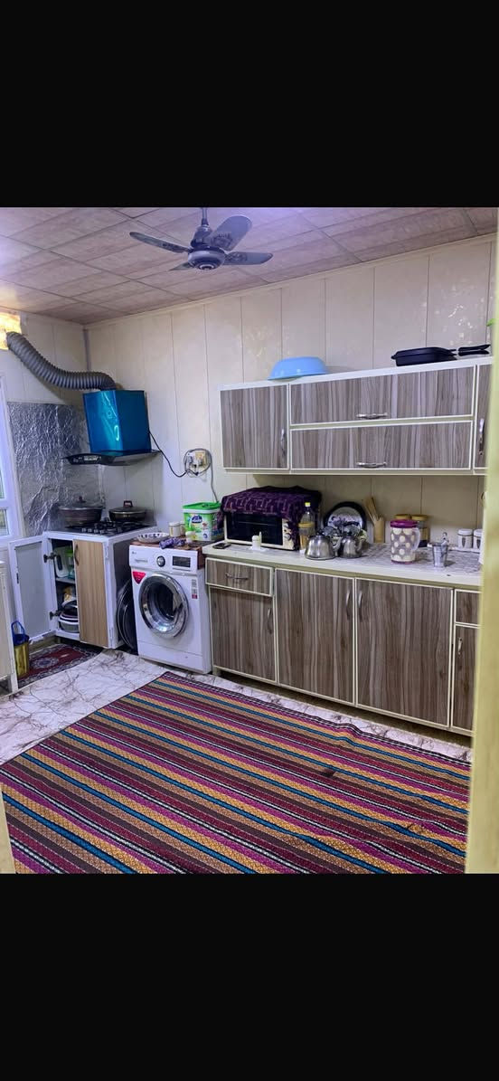 📍 الموقع: أوباره – قريب من ساحة الطوبة

🏠 للبيع: بيت ركن مميز
▪️ المساحة: 350 متر
▪️ نوع الأرض: كاع (دور حكومي)

🔹 التفاصيل:
• استقبال
• غرفتين نوم
• هول
• كليدور
• مطبخ
• حمامات وصحيات
• حوش كبير

🛍️ مميزات إضافية:
• محل تجاري ضمن البيت
• قطعة أرض خلفية بمساحة 100 متر
(مُنشأ لها أساس وجاهزة للبناء – تابعة للبيت)

💥 موقع ممتاز – يصلح للسكن والاستثمار

السعر 45 و بي مجال

📞 للتواصل: ***********
