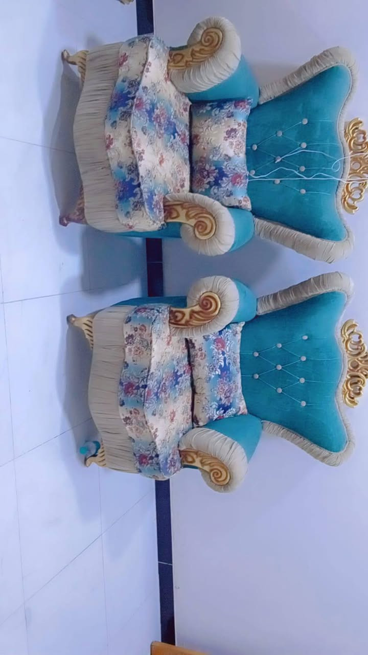 السلام عليكم عندي هذني قنفات جديد للبيع سعرنا 450 هذا رقمي ***********
