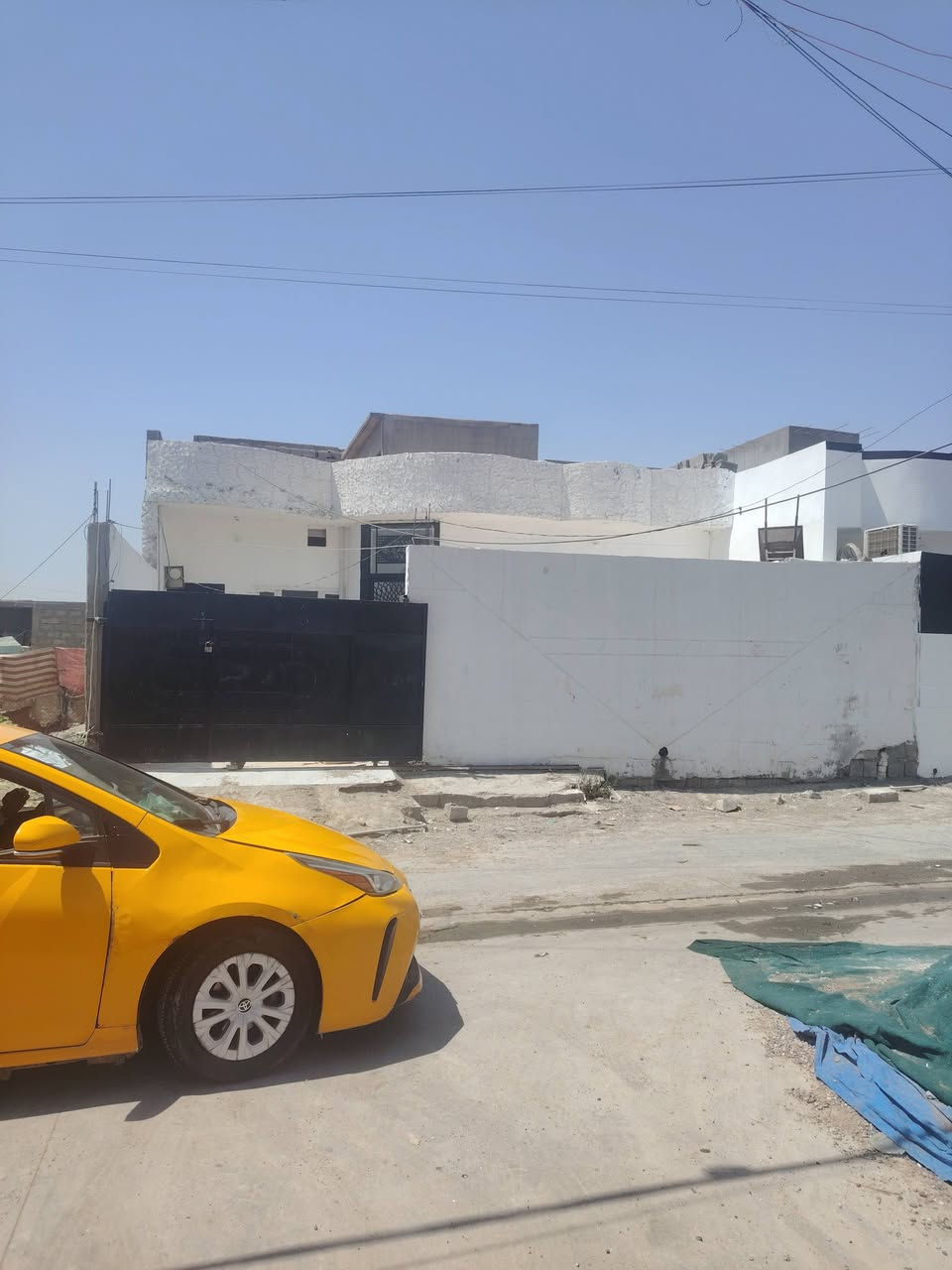 دار للبيع 200متر الموقع الصيادة خلف دار الشيخ ناظم العاصي بيت صفر مامسكون
مكفول كفالة عامة السعر 64 مليون وبيها مجال
رقم الموبايل اسيا ***********
                   زين ***********
