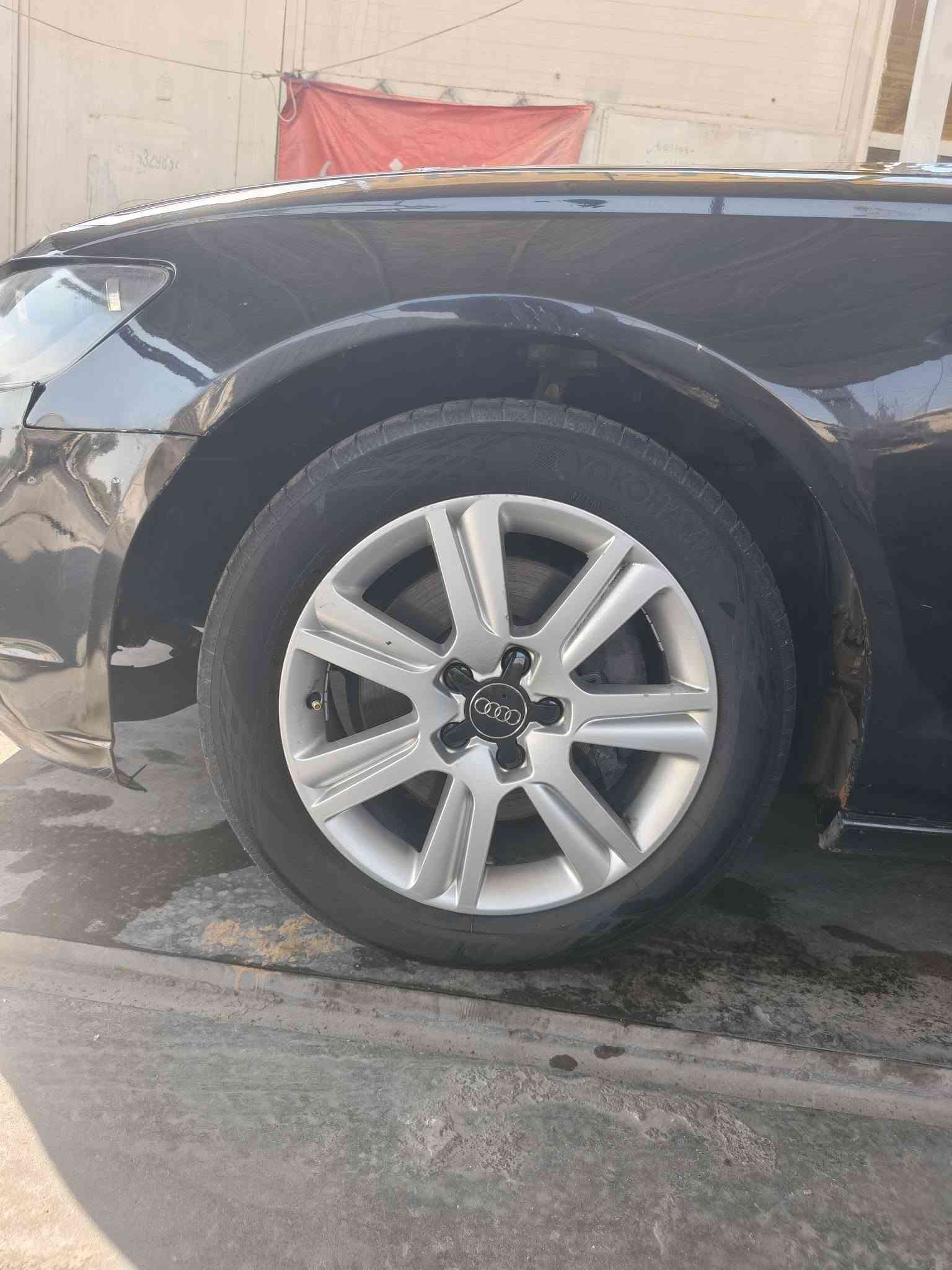 اودي  A6
مديل ٢٠١٢

رقم سليمانية 

سيارة فول مواصفات 

تبريد ٤ قطع 

بردات كهرباء 
محرك تيربو

صدر قبل أسبوع مسوي 

في تبم جديد 

باتري جديد 

بلكات ونوزلات ومجاول جديد حته القوايش

سيارة احلة من الصور 

حادث جاملغ جهة السايق 

عنوان بغداد 

سعر ٩٥ وبيها مجال 

رقم الهاتف ***********
