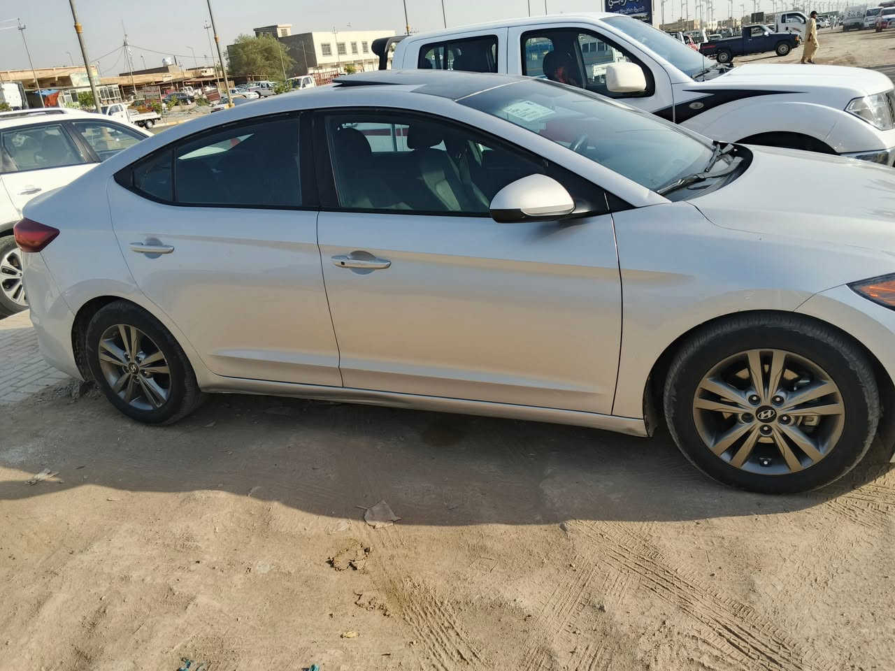 النترا موديل 2017 فول مواصفات بصمه بيها قطعتين جاملغ الامامي وبنيد محرك دوش وضع الشركه صدر امامي خلفي جيد جدا رقم بغداد انكليزي تخم تاير تبريد السعر 110بيها مجال المكان الصويرة ***********..***********
