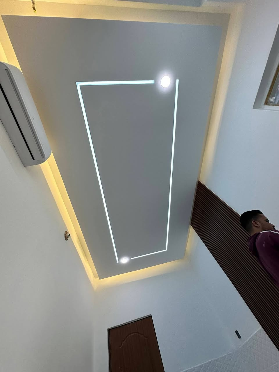 عرض لفتره قصيره جدا اسعار تنافسيه 
 وشغل هندسي دقيق ومواد شرط تركي واذا تريد غير نوعيه تكون ارخص كلشي ونوعيته بسعر  بكل مكان يمي شغل تجي تشوفه شرط تستلم شغل فول وماعلي حجي  
  يتواجد كادر سقوف مغربي وسقوف ثانويه ووايضا نشتغل بديل رخام وبديل خشب وواجهات فلين حسب الترتيب التريده 
وهذا رقم الهاتف ***********
والخاص مفتوح 
واكرر واعيد 
انسب الأسعار بس يمي  تخفيضات مخيفه جدا 
نسأل الله التوفيق والسداد

نص مكتوب في الصور:
- ديكورات مغربي حديثه ***********