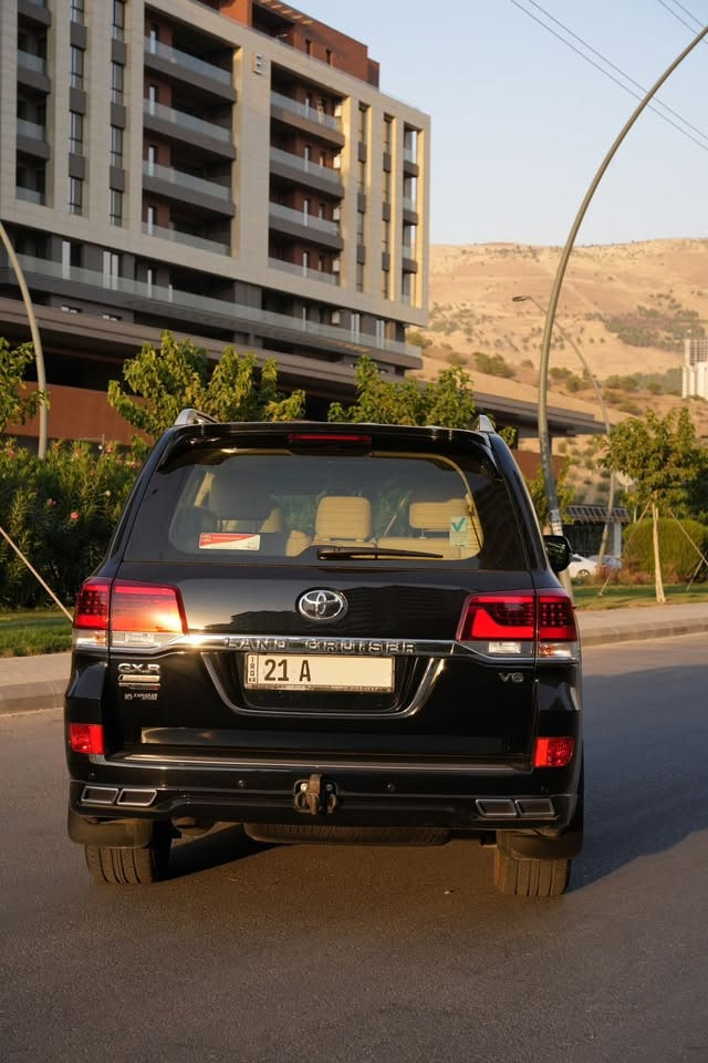 🚨 للبيع تويوتا لاندكروزر 2021 GXR جراند تورينگ V6 🚨

شركة SAS – كامران موتور🚨

🔹 الموديل: 2021
🔹 الفئة: GXR Grand Touring V6
🔹 الممشى: فقط 16,000 كم
🔹 مواصفات Special Edition كاملة
🔹 دبل + جميع المواصفات
🔹 السيارة ما بيها أي إضافات أو تعديلات
🔹 مالك واحد من الوكالة
🔹 السيارة نظيفة جداً ومحافظ عليها
🔹 گير ومكينة بحالة ممتازة وعلى الشرط
🔹 البودي على شرط الشركة، بدون حوادث
🔹 البرغيات موجودة وما مفتوحة، وباقية على وضعها الأصلي
🔹 السيارة كلش نظيفة وما تحتاج أي شي

📍 رقم السيارة: لوحة السليمانية

📞 للاستفسار والتواصل:
***********, (***********)

