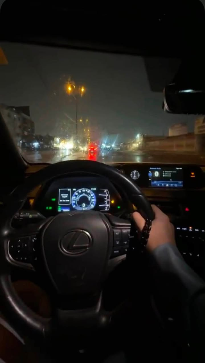 لكزس ux250h 2022
محرك 2000 هايبرد 
سيارة نظيفة حيل وارد امريكي 
حادثهه بنيد مبدل فقط 
الباقي كفالة سياره تخبل اقتصادية ورزنه ومواصفات 
سعرهة 190 مكانهة بالسيدية
***********
