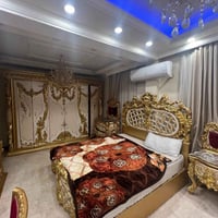 غرفه مصريه زان مصري الخشب الاصلي وجديده وممستحدمه بس فقط منصوبه الله ي...