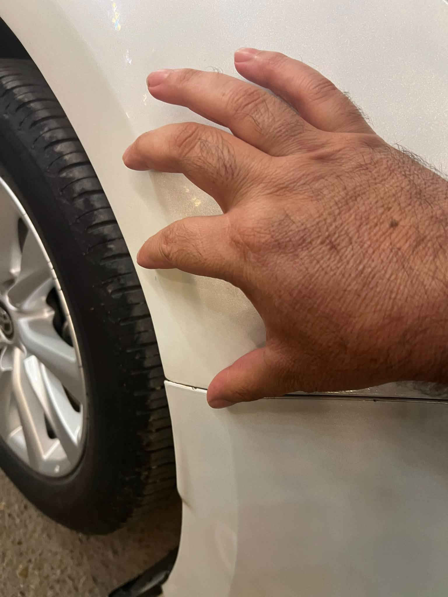 السلام عليكم
كورلا ٢٤ ساز بانزين فقط 

ماشيه ٥٠ الف 

كفاله عامه 

مكان خالديه 

رقم اربيل باسمي 

***********

