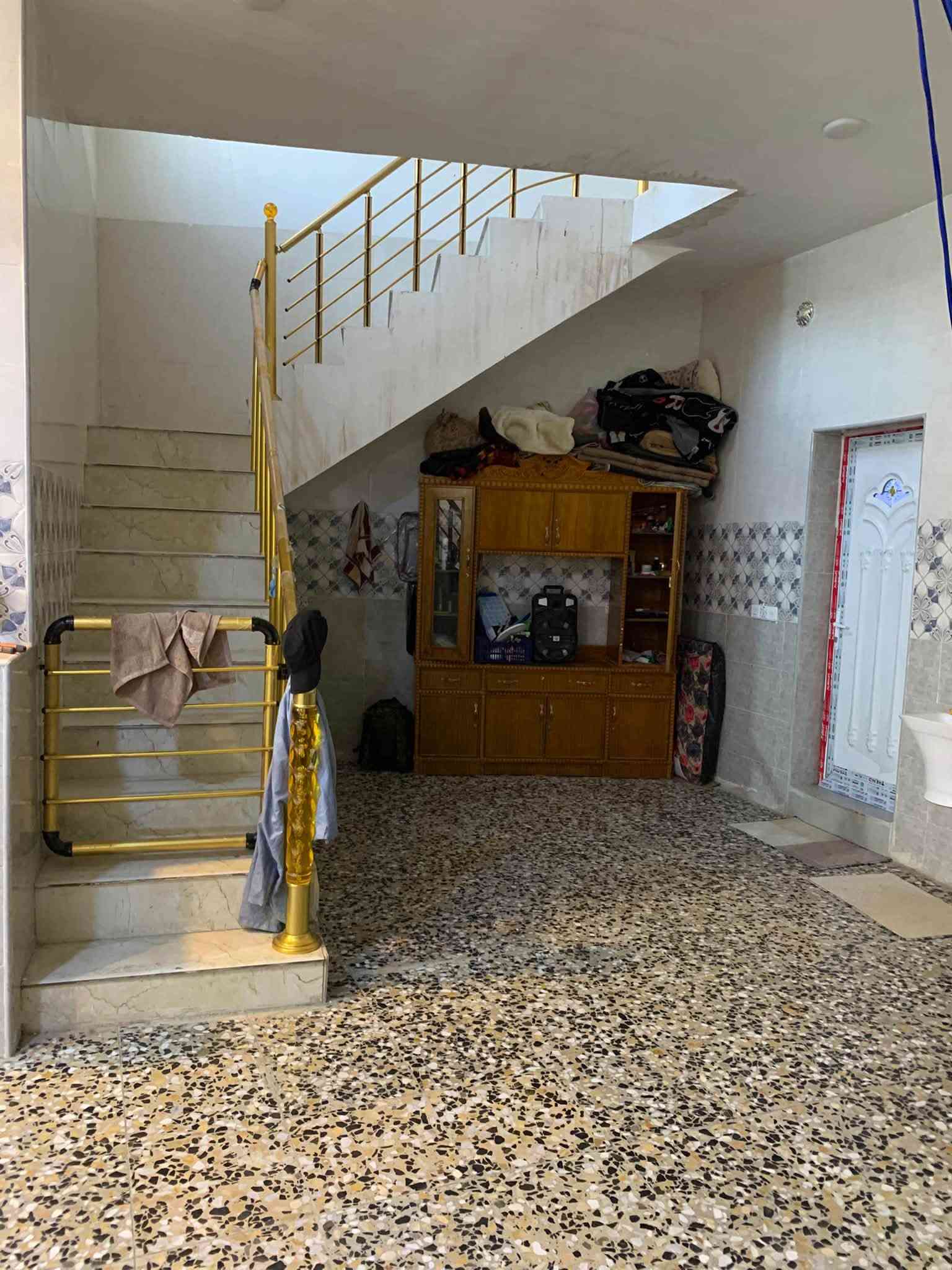بيت للبيع مساحه 250متره بحي سلام من جهه القناه مدخل ثاني نوع للعقار بناء بلوك سعره على ***********
