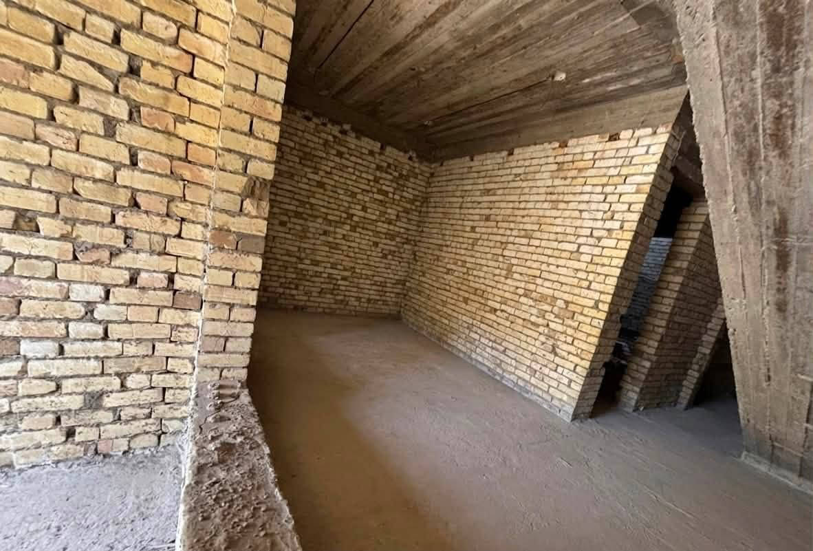 هيكل 100متر
6.25*16 
في منطقة الدورة /حي دجله / مجمع نسيم كرارة (بالقرب من سريع غزة الجديد 
طابقين ونصف (مساحه البناء 250 متر تقريبا )
مواصفاته : 
يحتوي على 5 حمامات 
3 غرف نوم 
بيتونه 
مطبخ 
استقبال +حولي عدد 2 بالطابق الارضي والاول 

المجاري كامله 
الماء كامله باقية على الربط 
الكهرباء فقط الطابق الارضي كامل 

للاستفسار ***********
