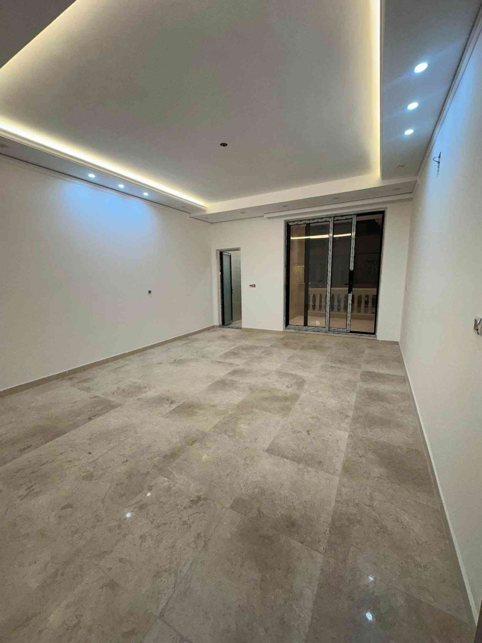 🏡 تونات ٣ للبيع | زيونة 712

📐 مساحة كل دار: 150م²
🛏️ 4 غرف
🚿 خدمات متكاملة
📍 الموقع: زيونة 712

✨ فرصة مميزة للسكن والاستثمار في واحدة من المناطق الحيوية في بغداد.

🏢 مكتب الودق للعقار
نختار الأفضل لتبني مستقبلك 🤍

🔑 بيع – شراء – إيجار – بناء – ترميم
📸 عرض وتصوير مجاني
📋 نستقبل جميع العروض السكنية والتجارية

📞 للاستفسار والتواصل:
***********
***********

📍 عنوان مكتبنا:
زيونة 710 مقابل نادي بلادي
وشارع فلسطين – بناية فرمان قرب كلية الرافدين
