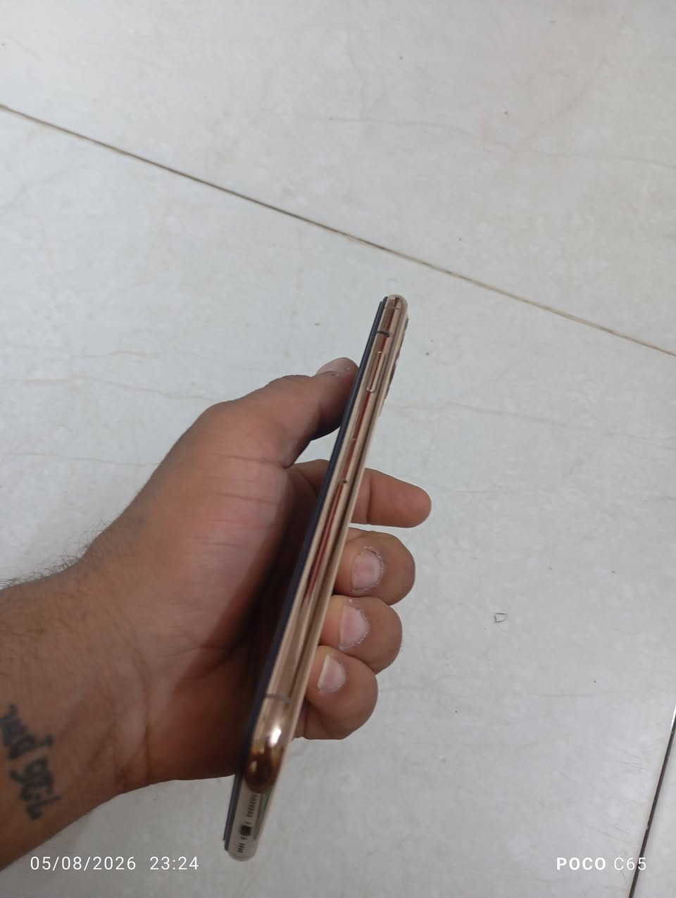 11برو ماكس    العنون بغداد البلديات ***********
السعر 260
الجهاز كله بلادي فقط شاشه مبدله شاشه اصليه الجهاز نضيف البطاريه 71الله شاهد مايصرف ابد
