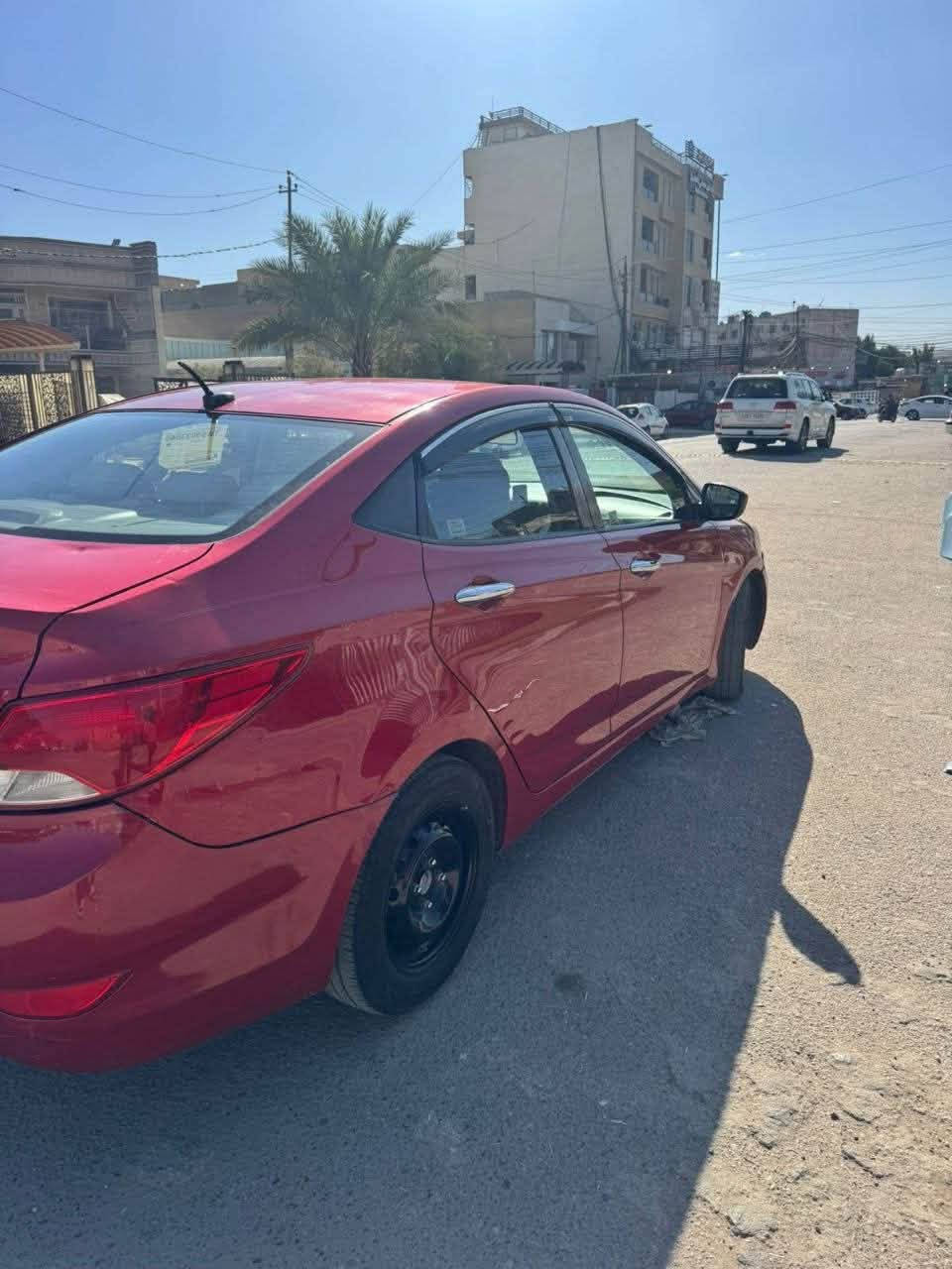 السلام عليكم
اكسنت 2014 وارد امريكي 1600 gdi 
گير at المرغوب 6 نمر
تحكم ستيرن و ايكو 
حادث قطعة وحدة بدون دواخل فقط بنيد مصبوغ 
تبريد ثلج 
صدر جديد 
تخم تاير جديد 
ادامة منظومة البانزين 
باتري ac delco جديد ظمان سنة 
السيارة مناقصهة شي 
شوية بيهة جراد بالبنيد لان مصبوغ 
السيارة باسمي تحويل ثاني يوم
السعر 83 وبيهة مجال
***********
مكانها بغداد الدورة الصحة
