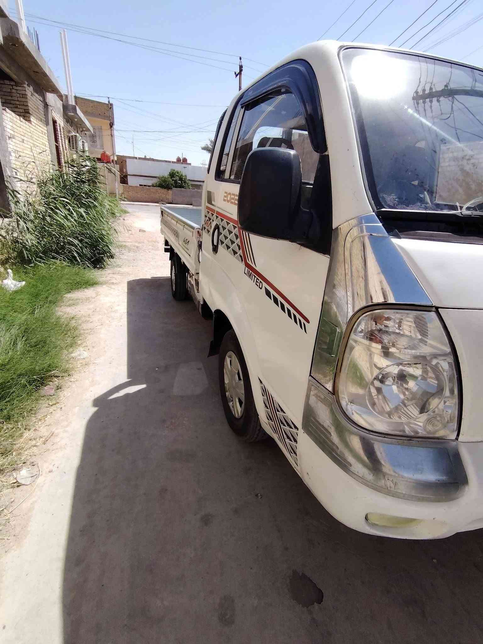 سلام عليكم 
كيه حمل للبيع موديل 12 سياره كير ومكينه وشاصي كفاله بيه رشات صبغ فقط رقم ميسان ***********
