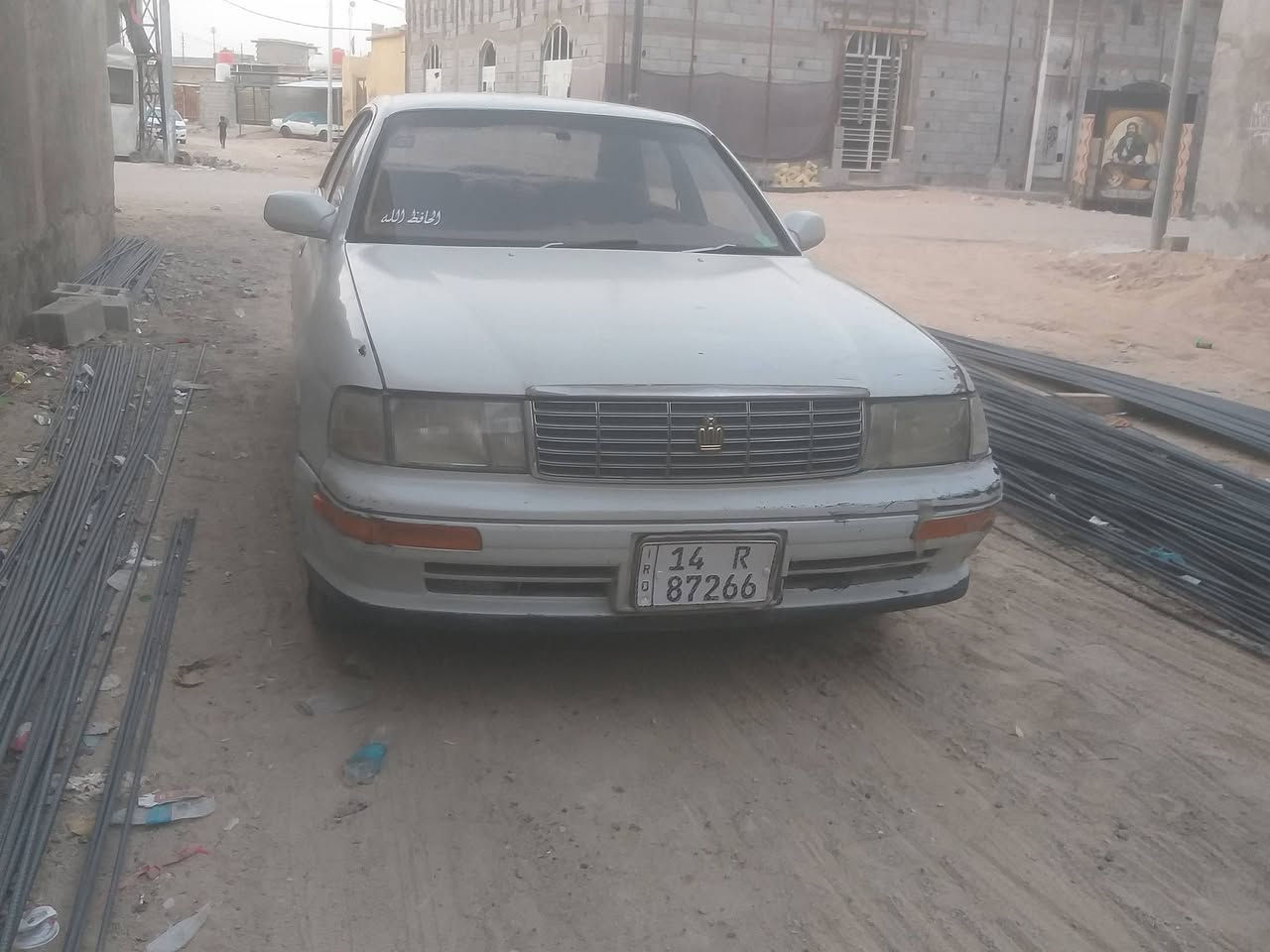 سيارة بطه للبيع رقم بصرا انكليزي متصل  موديل 93مكينه كير خير من الله سنوية ما منتهية مكفولة كص ونقل البصرة ابو الخصيب السعر ٤٠ بيهة مجال  للستفسار ***********
