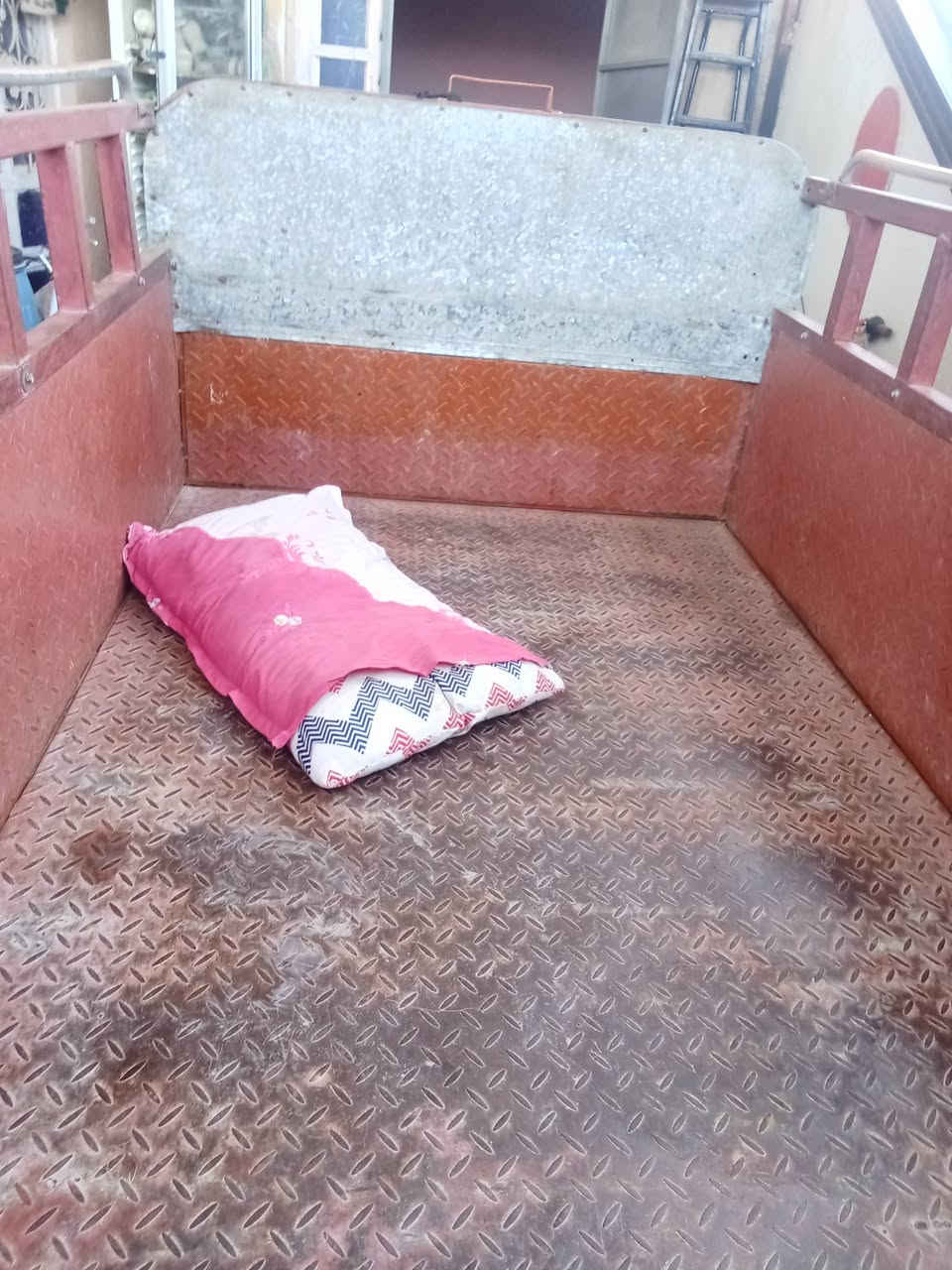 للبيع نضيف كلش 17مديل الشراي يتصل اويطب خاص أوراق شغال من طول بطول ***********
