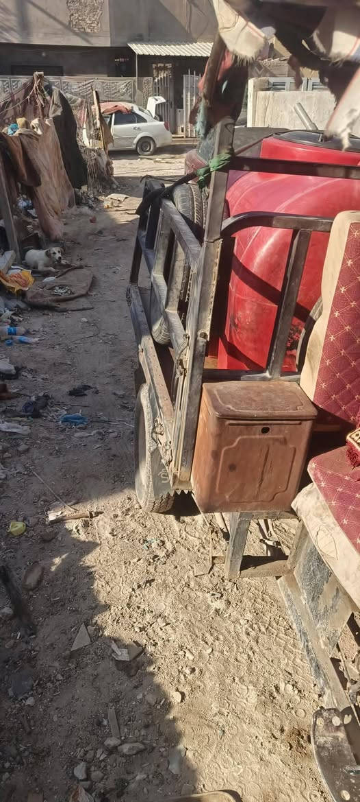 السلام عليكم ستوته 17محرك 22بيها قبق19قبل كم يوم بدلت كلجات جدد بيها أوراق استنساخ تأيرات جدد دبلات جمره للبيع بدون تانكي وسقيفه سعر 800 للاستفسار لاتصال ***********
