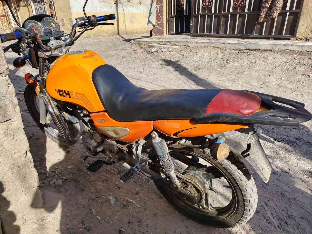 السلام عليكم للبيع موطور سعر700وبي مجال موديل18بيع مستعجل***********
