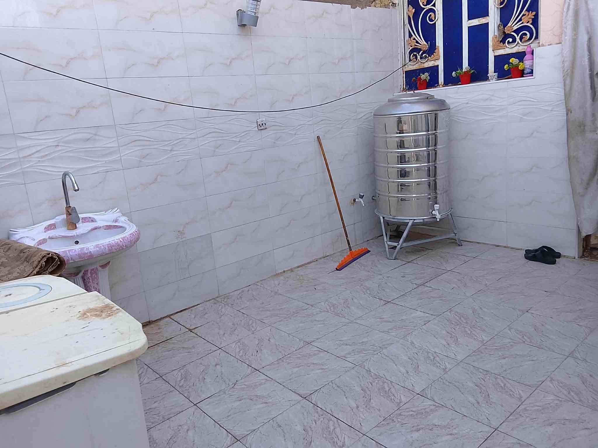 يالله
للبيع بيت طابو زراعي بستان ال غصه قريب عالحي الصناعي مساحه ١٥٠ متر غرفتين وحده فوك وحده جوه صحيات داخليه وخارجيه وهول وبراني لمعرفة التفاصيل مراسلة الصفحه او الاتصال +9647804527235
