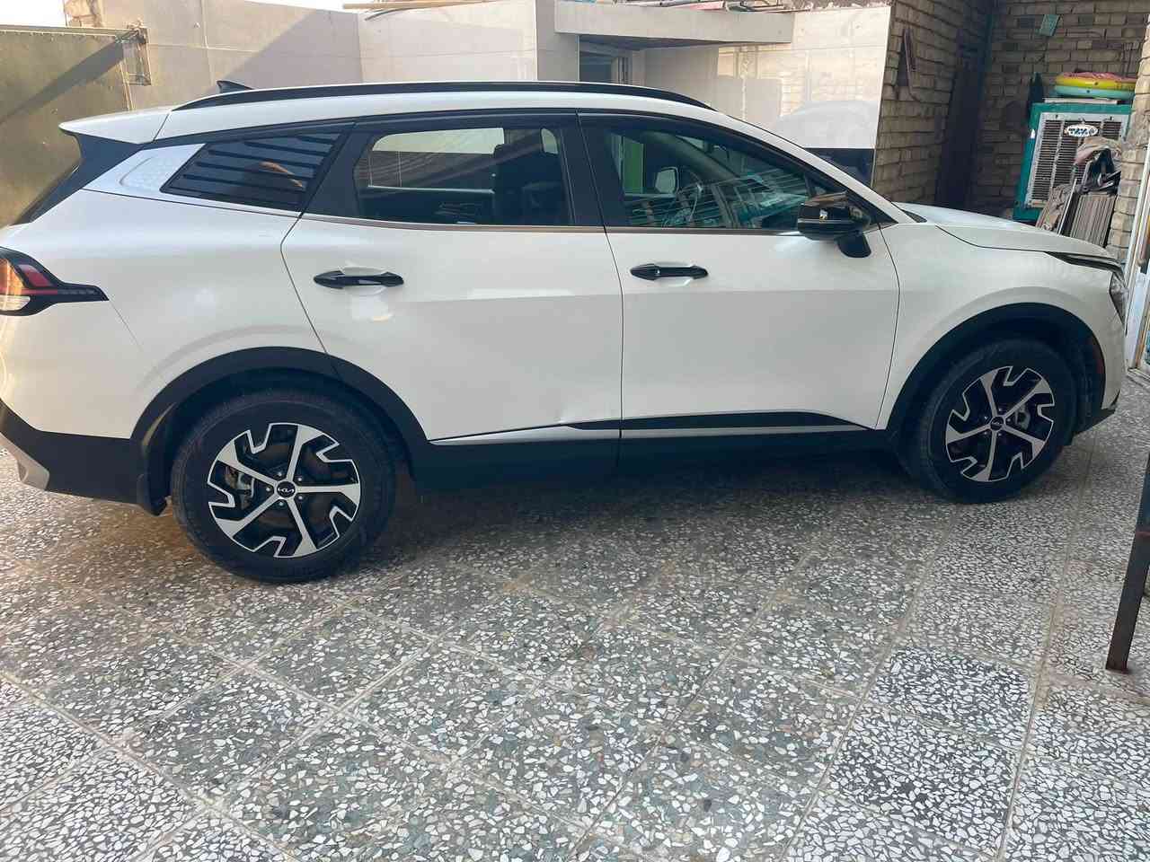 السلام عليكم
🚘 كيا سبورتج فور اكس  موديل 2024 للبيع

وارد أمريكي —  فئة 

بنرامه السياره 

‏🖤 

📍 ماشية فقط٤١ألف ميل

⚙️ محرك 2500cc

🔧 كير 8 سرعات

🚙 4 وضعيات قيادة

📸 كامرات 360°

🖥️ شاشة متصلة

🔥❄️ تدفئة وتبريد للكشنات

💺 كشنات كهربائية مع خزن وضعيات

🛠️ الحادث: اشويه بل بنيد  .

✅ بدون إيرباك

✅ السيارة نظيفة جداً وجديدة بمعنى الكلمة.

💰 **السعر: 255

🔻 بيها مجال بسيط 

📍 مكان السيارة: بغداد – الدوره 

📞 للاستفسار: ***********

👤 ايهاب

