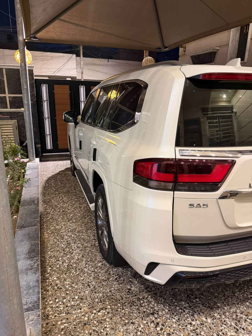 للبيع او مرواس لاندكروز 25 لمتد s ساز 
مراوس لكزز او vxr
السيارة مكفوله من الشخط والبارد والصبغ رقم بغداد بأسمي  جديدة داخل الضمان مغلفة ppf ضمان 10 سنوات جديدة شاشة چبيرة خمس كامرات معروفه مواصفات لمتد s مكاني بغداد الدورة ماشية 45 محرك 4000 تنفس طبيعي السعر75000 الف بيها مجال رقمي ***********
