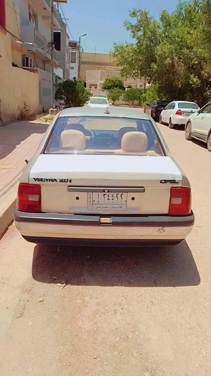 سلام عليكم اوبل فيكترا موديل ١٩٩١للبيع سياره خير من الله نضيفه مالة جاناي مكينه وكير كورله مشروطة حداديه جديده مكاني نجف كوفه للاستفسار الاتصال ***********غير متواجد على الفيس
