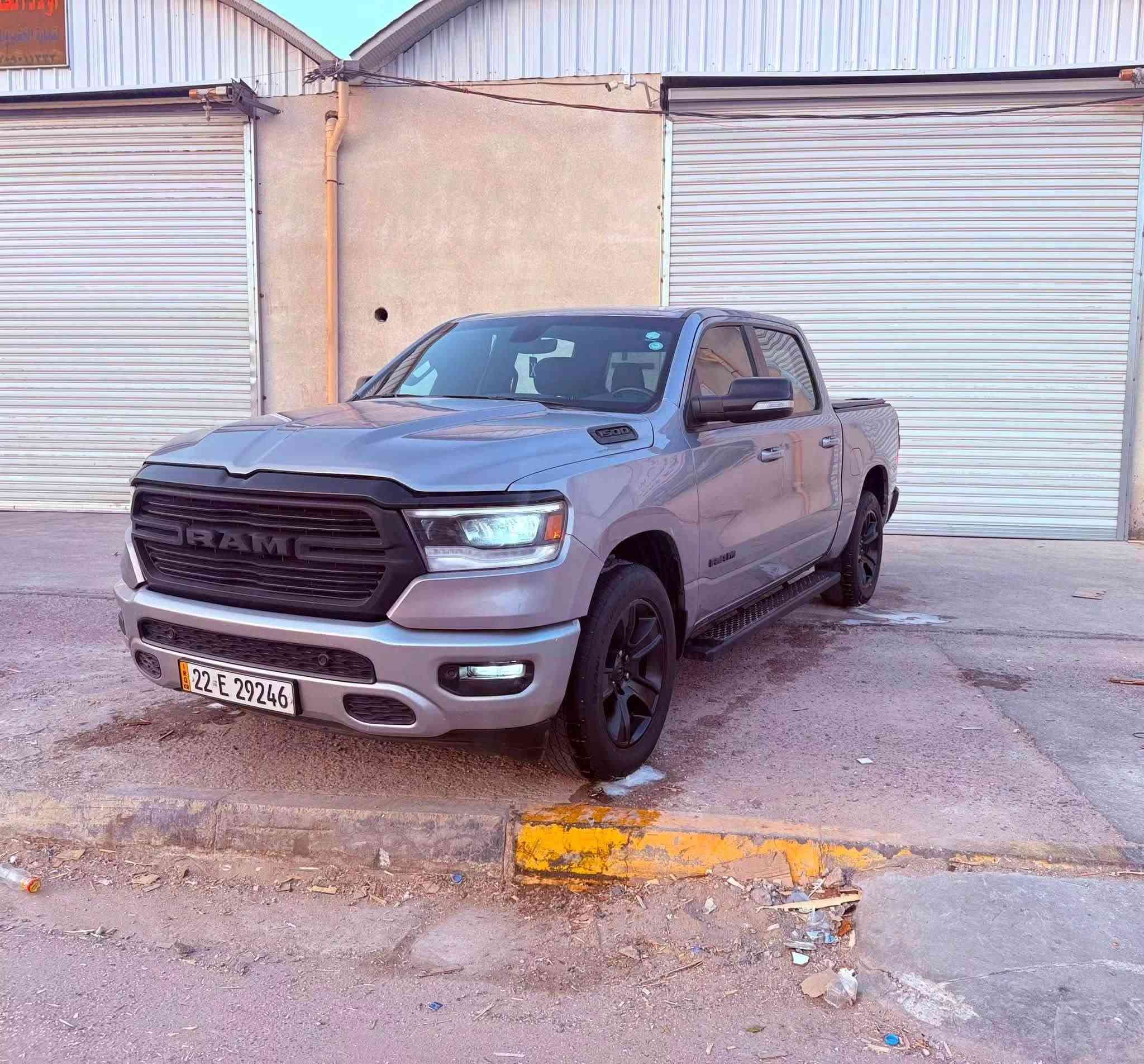 دوج رام 2021 بك هورن V8 هيمي ايتورك
رقم اربيل تحويل 
حادث جاملغ و بنيد صفحة السايق و بيها بارد قليل موضح بالصورة  السعر 265 بيهة مجال بسيط مكاني البصرة 
فول مواصفات عدة الفتحة  مري قلاب اوتو ستوب رادار حساس امامي خلفي دوسة بنازين و بريك كهرباء كشنات تدفئة   
***********
