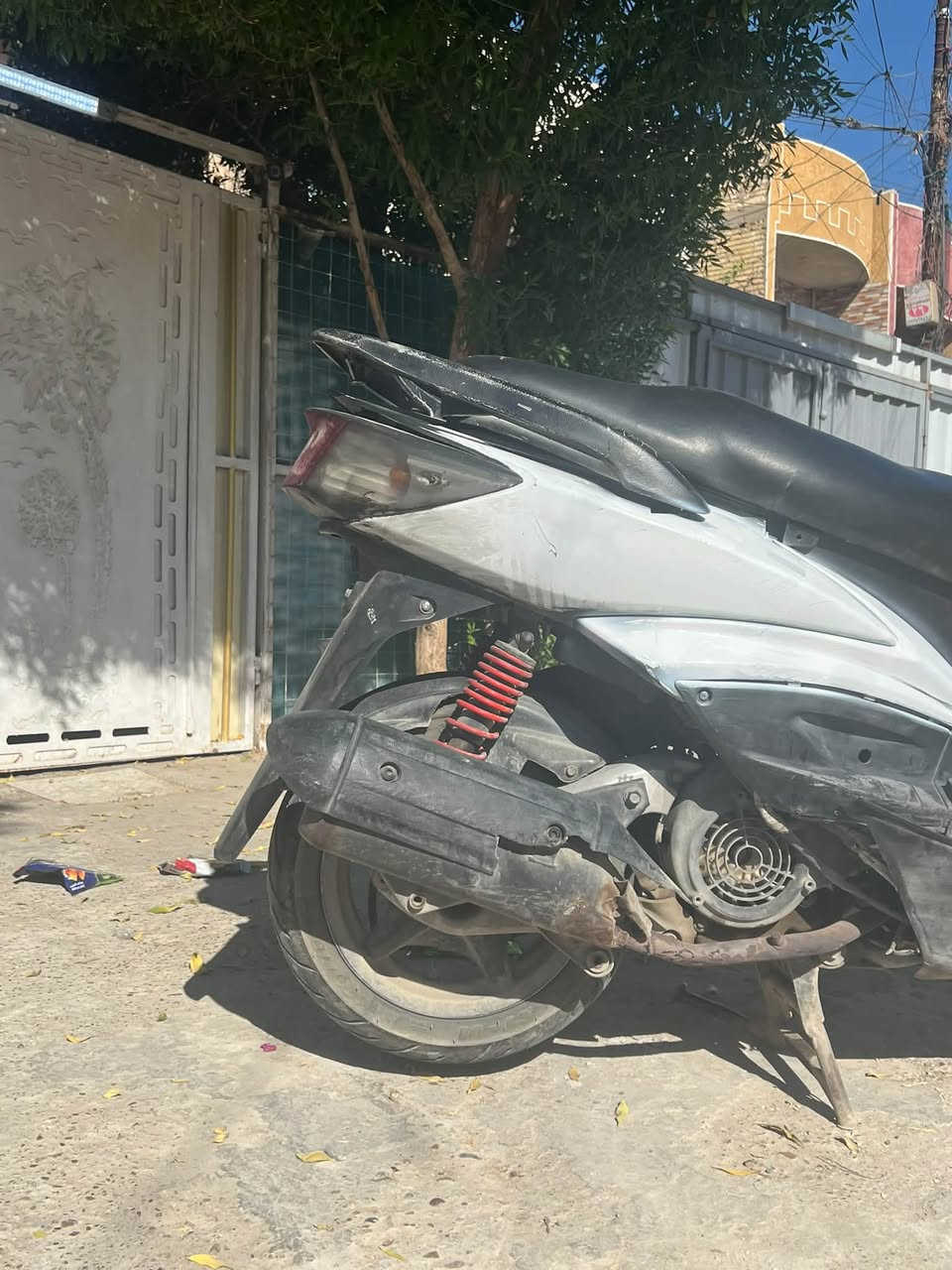 سلام عليكم سكنس فحل 140 كابريتر الدراجه خير من الله و الدراجه بلاديه جيب فيتر و افحص الدراجه نكره سلف كهربائيات شغاله مكاني بغداد الشعب  و السعر المطلوب 500 و بيهه مجال للتواصل عله الرقم ***********

