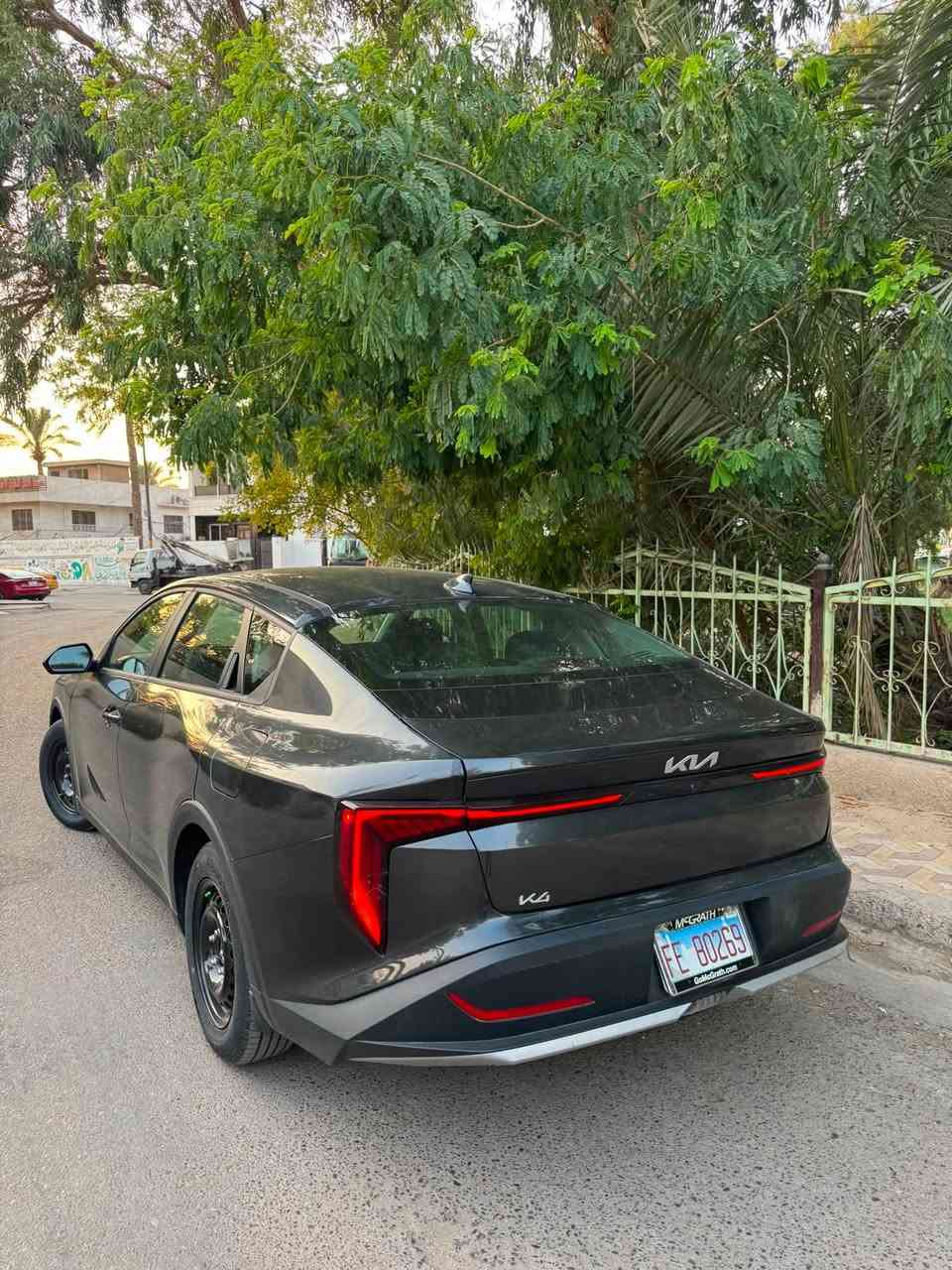 سلام عليكم
للبيع كيا k4  
2025
ماشيه 1 ميل يعني زيرو بدون ايرباك فقط جاملغ بارد وشبر صبخ بل جنطه صور الحادث مرفقه السياره زيرو بمعنى الكلمه بدون ايرباك بجم كبس موصفات LXs
تشغيل عاً بعد ورادار 360 قيادة ذاتيه دجتل لايتات 3 عدسات بك لايت لد حره باسمي  تترقم جميع المحافضات 
لا تقارنها ويا وحده ماكله بجم ميعجبك السعر توكل السياره مال جناي ياخذها زيرو بعتبار  عنواني بغداد الامين الثانيه 
*********** السعر 158
