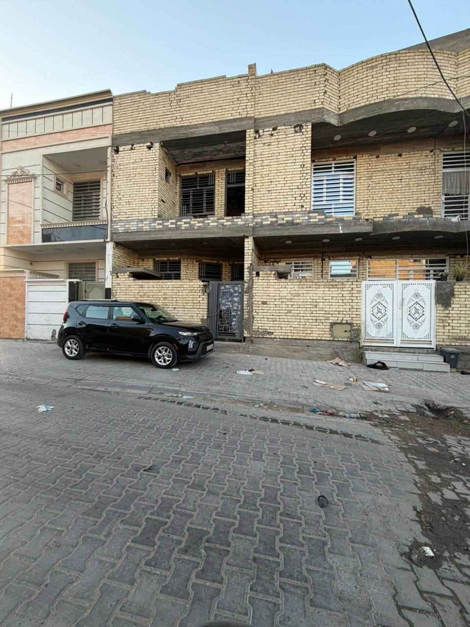 دار للبيع زراعي. سند 25 
   مكانة حي العدل هيكل طابقين.  موقعة يخبل عل شارع. ومنزل الموقع هم. سعرة90 بي مجال  
 60متر البيت نزال15 واهجة 5
***********
