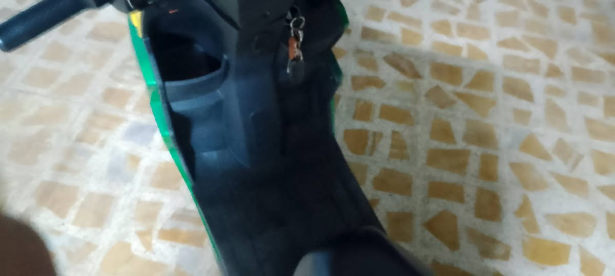 ماطور شحن للبيع
الماهر سكنس 
6 بطاريات 
لايتات عالي ناصي
سويجين بصمتين
گشن صندوك ينفتح وينسد 
سرعه حقيقيه ٦٠ 
٣ نمر 
اشارات 
R رجوع للخلف 
دسكات أمام وخلف شغالات 
الماطور نضيف جدا مستخدم ٣ اسابيع فقط 
السعر مليون ومئة ألف وبيه مجال للطيبين 
للاستفسار *********** هاذ الرقم زين 
*********** هاذ الرقم اسيا
مكاني الموصل

