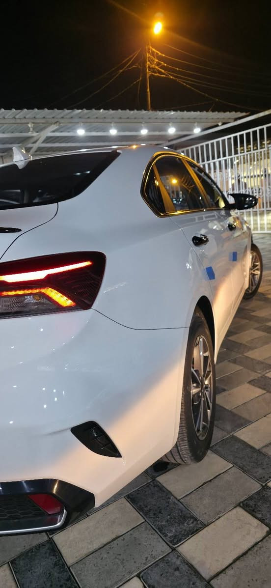 🚘 كيا K3 موديل 2024 | فول مواصفات 🔥
للبيع KIA K3 2024
🔹 محرك 1500cc Dual Nozzle
🔹 كير أوتوماتيك
🔹 رقم أربيل
📍 السيارة موجودة في النجف
🔥 المواصفات:
✅ فول أوبشن
✅ فتحة سقف
✅ شاشة وسطية
✅ كاميرا خلفية
✅ شاشة عدادات رقمية
✅ شاشة بالكير
✅ تحكم ستيرن بجهتين
✅ بصمة أبواب
✅ تشغيل بصمة Push Start
✅ شاحن Type-C سريع
✅ كير طيارة
✅ سايد بريك كهربائي
✅ Auto Hold
✅ 4 أوضاع قيادة: Sport / Eco / Smart / Comfort
✅ لايت LED أمامي 3 عدسات متحركة
✅ خلفي LED متصل
✅ إشارات بالمرايات الجانبية
✅ دخول وتشغيل بدون مفتاح
✅ تحكم كامل من الستيرن
📊 العداد: 56 ألف كم وقابل للزيادة
🔴 ملاحظة:
السيارة بيها بارد بهلال الجامَلغ وبيها كم رصعة، والتفاصيل واضحة بالسونار المرفق في الصور..
💰 السعر: 138 ورقة
والسعر بيه مجال بسيط، والمراوس حسب القناعة.
📍 النجف
📞 ***********
🔥 السيارة فل مواصفات، والبيع للجادين فقط..
