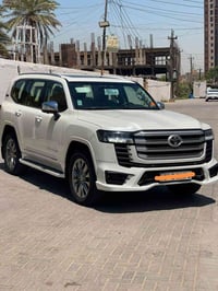 للبيع لاندكروز موديلGXR2023 تنفس طبيعي السياره رقم بغداد كفاله عامه ير...