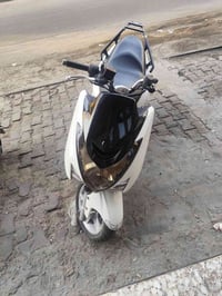 ماجسته s • بلا نقص • شخطاطات