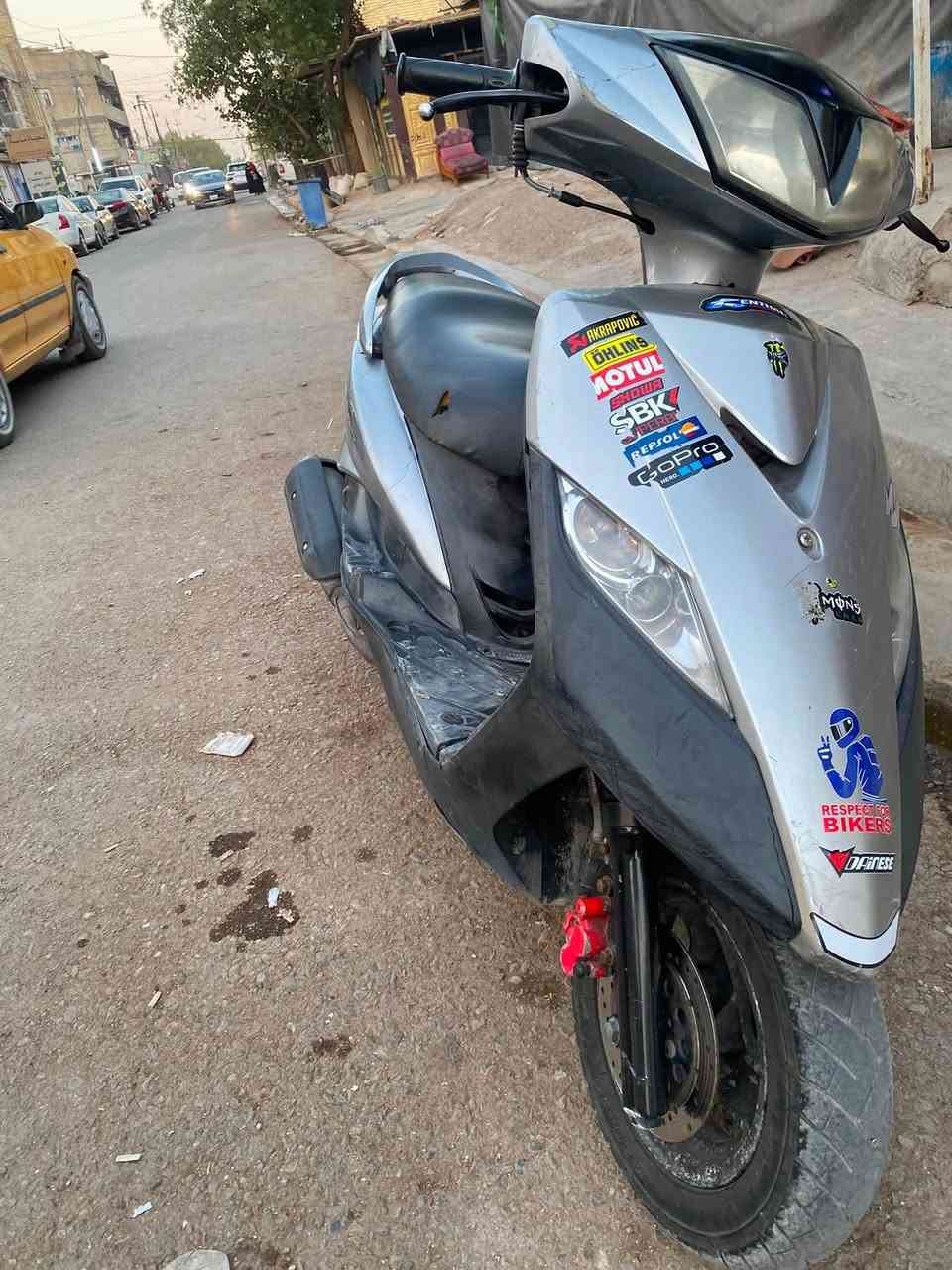 سلام عليكم دراجه ثعلب مكينه مكفوله كفاله عامه دراجه حلوه ونضيفه وناعمه دراجه بس يرادله ترتيب سعر خاص *********** المكان بغداد شعله
