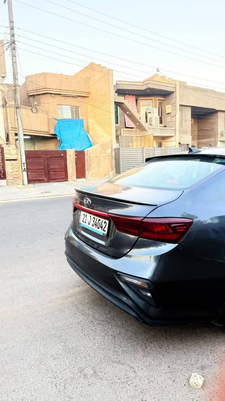يالله
السلام عليكم 
كيا فورتي موديل 20 سياره جديده مال ييت  وبالعافيه ع ياخذها مكينه جديده مبدل بس رواجز كير شركه تبريد ع وضع شركه 
تخم تاير جديد 
حداديه زيرو 
شاشه كار بلي 
فول تحكم ستيرن 
تحديد مسار 
كير سبورت 
حادثها بامريكا  جاملغ خلفي بدون اي دواخل وبالعراق صبغ دوسه ع كد شبر 
مكانها دوره الميكانيك 
السعر 124 وبيها مجال حك الجيه 
للتواصل 
***********
