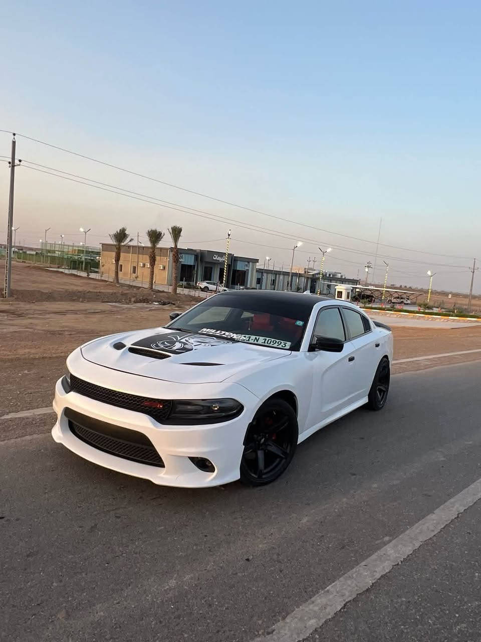 جارجر 2018 جاملغ ونص من الباب بنيد مبدل نفس الون واكو معجون قليل بلشاصي اربع اصابع السياره RT 8 سلندر الباقي كفاله السياره جاهزه من كلشي تدفئه تبريد تحكمات استيرن  باسمي رقم بغداد المكان البصره.  بيع ب165. وترهم مراوس الشراي يتصل ***********
