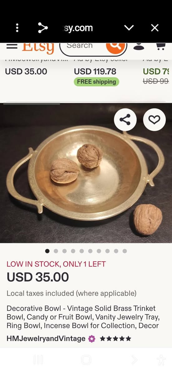 السلام عليكم
طبق تقديم صيني من النحاس منقوش عليه تنانين ورمز المحبة والوئام ويستخدم للديكور والجمالية في المنزل 

عمل يدوي 

***********   محمد

نص مكتوب في الصور:
- Etsy
- Search
- USD 35.00
- USD 119.78
- FREE shipping
- USD 79.99
- USD 99.99
- LOW IN STOCK, ONLY 1 LEFT
- Local taxes included (where applicable)
- Decorative Bowl - Vintage Solid Brass Trinket Bowl, Candy or Fruit Bowl, Vanity Jewelry Tray, Ring Bowl, Incense Bowl for Collection, Decor
- HMJewelryandVintage
- Similar items See more Find out when items like this go on sale in the app Use the Etsy app
