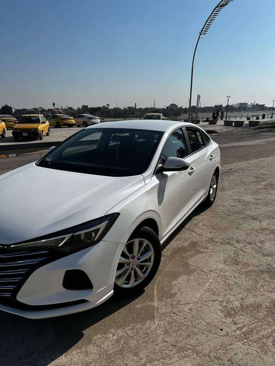 ١٦٠٠ • ضربة خفيفة • ماشي ٥٤٠٠٠
