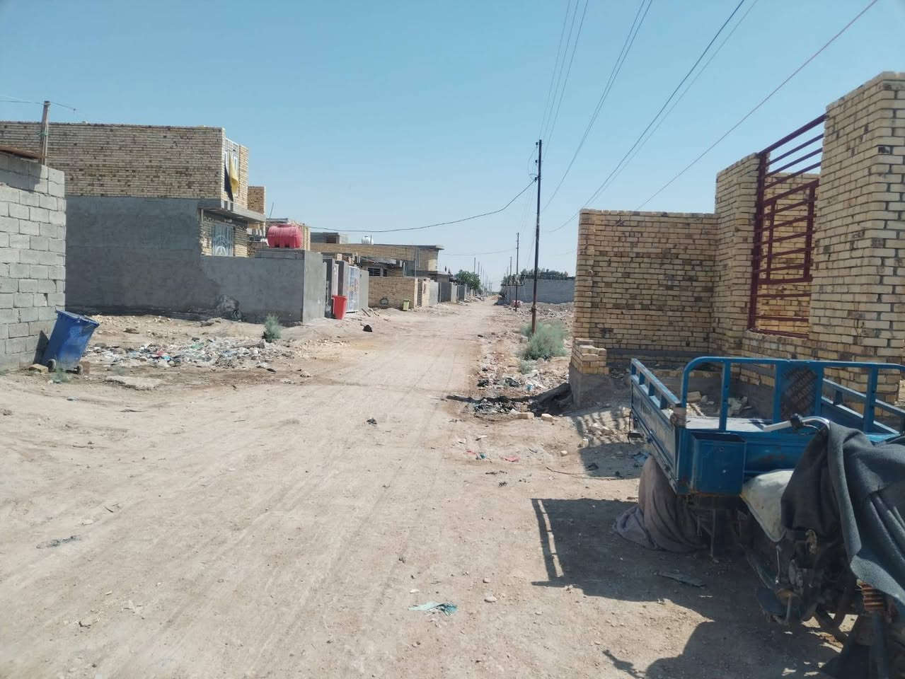 السلام عليكم يوجد هيكل للبيع مكان المتنبي المساحه 240م  يبتعد عن  الشارع العام 400  م  الاستفسار ع رقم ***********
