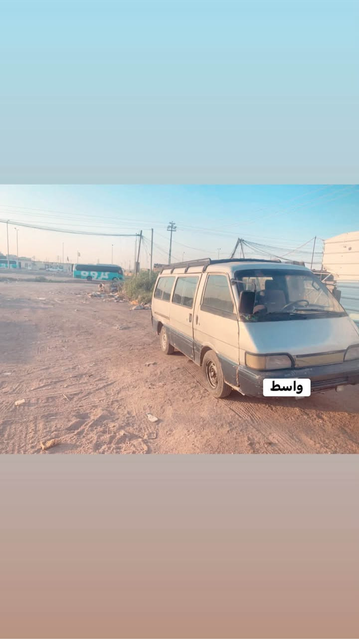 كيه بسته موديل 93 كير محرك كفاله كهربايئات شغاله كلها تخم تاير قبل سبوع شديته تعمير بريك كامل السياره برغي مابيها نقص تريد تحويل تريد وكاله السعر 25 ورقه مكان السياره بالكوت ***********
