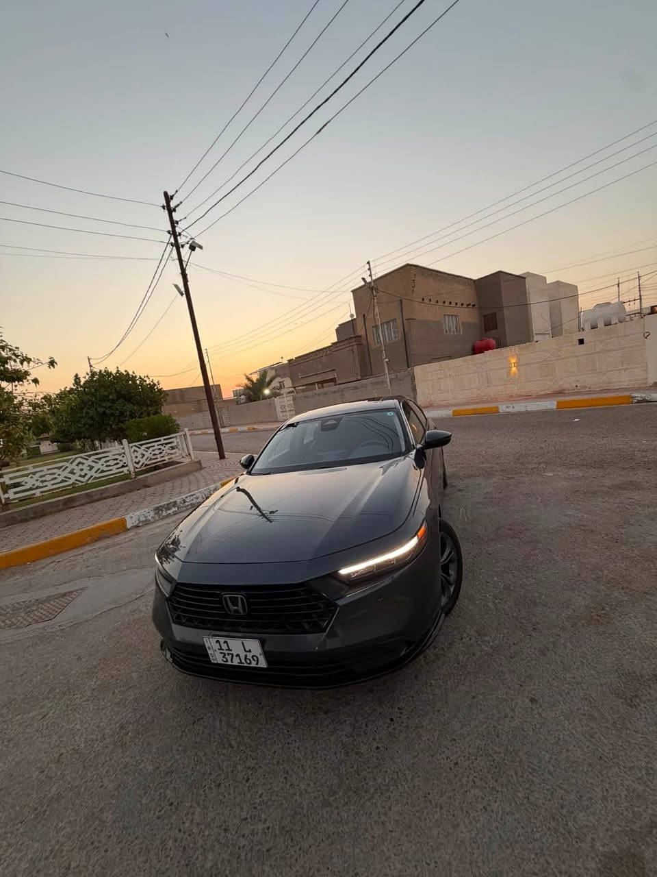 السلام عليكم للبيع هوندا اكورد هايبرد
للبيع او مراوس
موديل 2024 رقم بغداد الدولي بأسمي فئة EXL مواصفات: مكينة 4 سلندر 2000 فتحه سقف / رادارات أمامية وخلفية وجانبيه/ كراسي كهربائية / تشغيل عن بعد/ فول تحكم ستيرن/ تحديد مسار /سايد بريك كهرباء / مقاعد أمامية تدفئة فقط /إشارة مراية جانبية / ذاكرة خزن ميموري لكرسي السائق / غرفة السيارة جلد اصلي /شفتات ستيرن للتحكم بالكير العادي
بجم كبس
الضرر: جاملق وباب سايق ايرباك برده فقط ومرجعات ابلادي نفس لون
*********** 
عنوان سياره رمادي او بغداد
215$سعر
