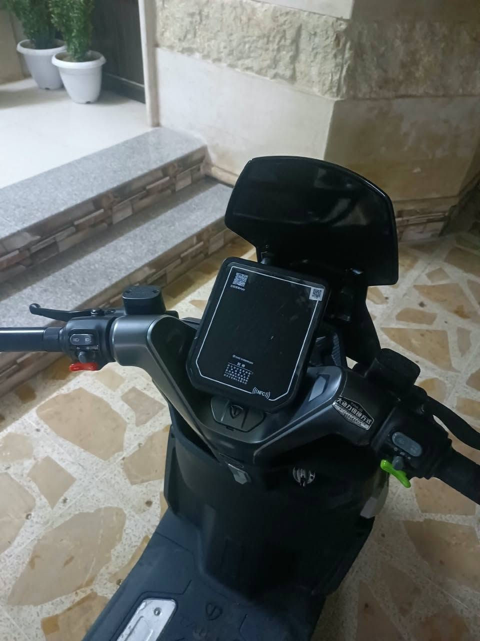 📢⛔️للبيع⛔️📢
✅️دراجه شحن نوع صاعقه فول فول مواصفات 
✅️اضويه واشاير لد عالي ناصي
🟪🟩لون الدراجه لونين بنفسجي واخضر طافي 
✅️نضام P ونضام رجوع R 
✅️عدد البطاريات 6 مسطره حجم 42 امبير اعلى حجم بل ✅️بطاريات 
✅️حجم الملف 2000W 
✅️السرعه 80 حقيقيه 
🔰دراجه نوعها الصاعقه تجي مشدوده من شركتها بل صين 🅱️يعني شد شركه مو شد يدوي 
🔵دراجه كفاله عامه شخط ما بيها صار شهر من شتريتها 🟩موجود وصل الشركه 
💠وتوازيت ع فلوس يشد الله ورايد ابيعها 
✅️الدراجه عارضها للبيع بسعر مليون و200 

‼️تواصل وياي موجود ع رقمي واتساب وخط ***********‼️
