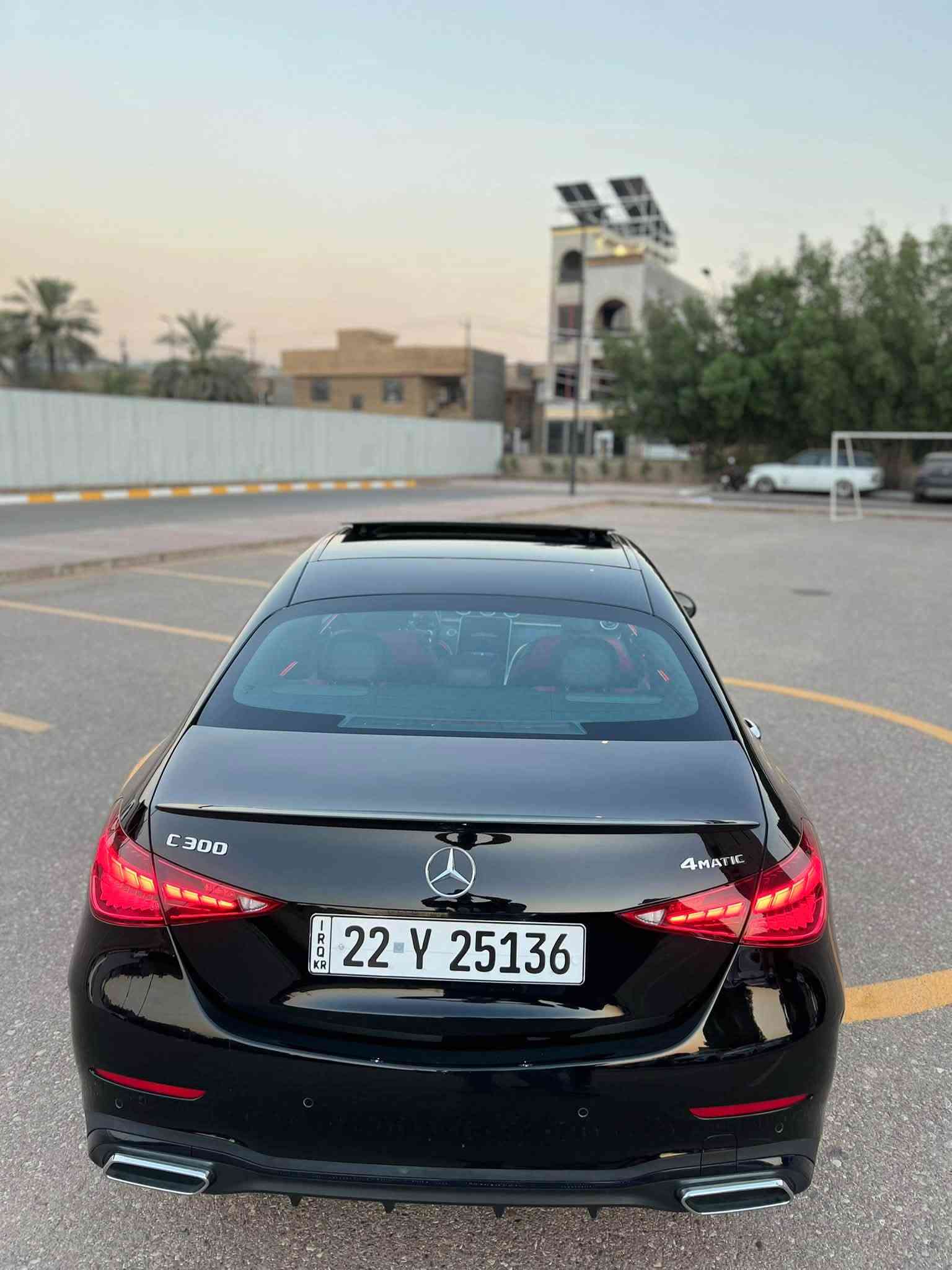 سلام عليكم
2024 MERCEDES-BENZ C-CLASS, 300 4MATIC مارسيدس c300 2024 
المسافه المقطوعه:17.000mi
الحادث:موجود صوره بلمنشور 
السياره 4MATIC يعني فور ويل 
السياره فووول مواصفات داخل احمر 
السعر 37.000$ يعني 370 ورقه 
موقع السياره :بغداد حي العدل 
للأستفسار: ***********
